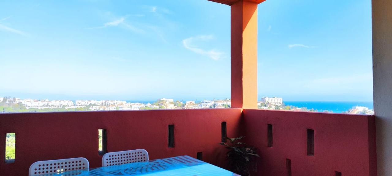 Sea Apartment Con Vistas Al Mar Беналмадена Екстериор снимка